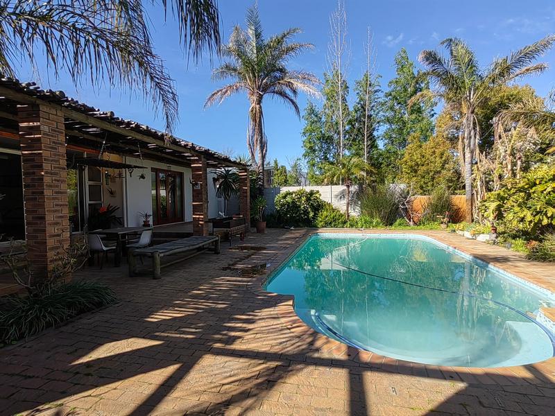 5 Bedroom Property for Sale in Prince Alfred Hamlet Western Cape